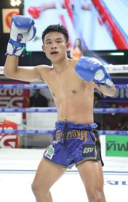 ขวัญนิรันดร์ ดาบรันสารคาม