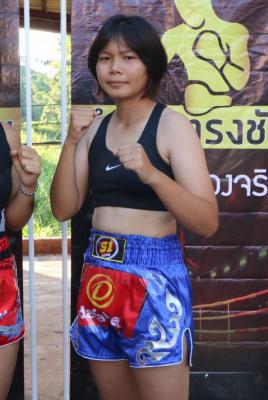 เพชรแก่นแก้ว เมืองย่าโม
