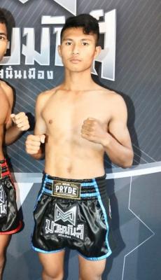 เพชรพิภพ ศิษย์เจ๊แดง