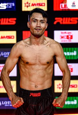 เซาะกราว เพชรยินดีอะคาเดมี่