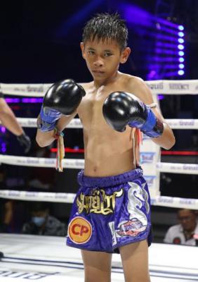 เพชรหัวตะพาน ศิษย์ครูเพียร