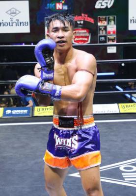 เพชรพฤหัส ศิษย์นายกทวีปตะพง