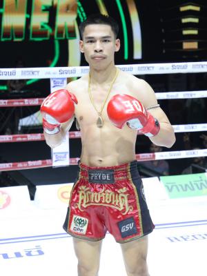 เพชรมงคล หงส์ทองมวยไทยยิม