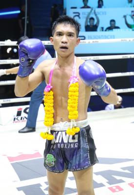 เพชรหนองหาญ ป.ประจิตรยิม