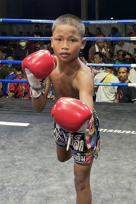 ประกายแก้ว ส.สว่างยิมส์