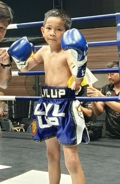 ขวานทอง ลูกสวนออโต้มวยไทย