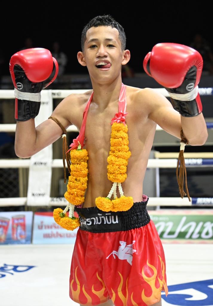 พันเอก พี.เค.แสนชัยมวยไทยยิม