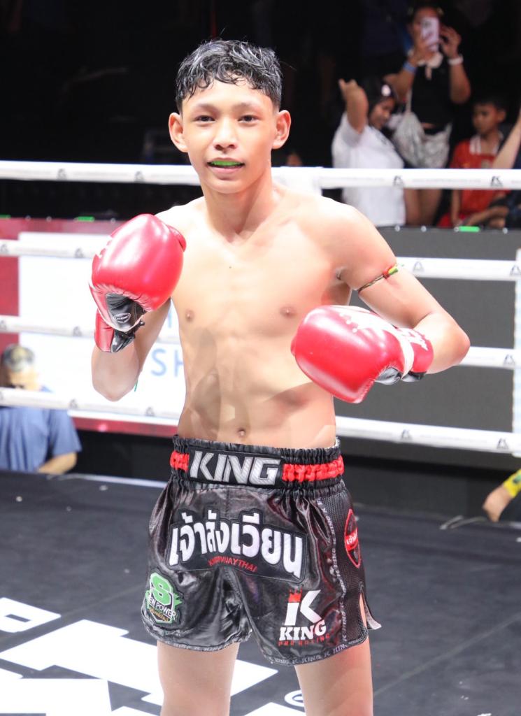 ดาวเด่น ลูกบ้านใหญ่