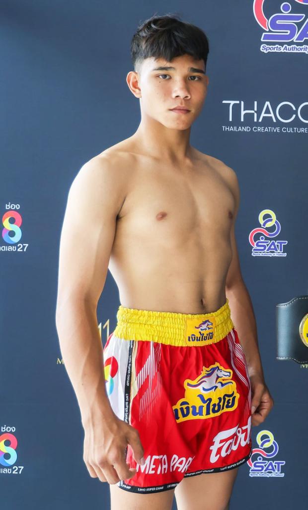 เพชรรุ่งโรจน์ ค่ายสุรศักดิ์มนตรี