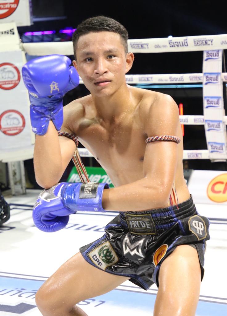 พลอยอภิชาติ อภิชาติมวยไทยยิม