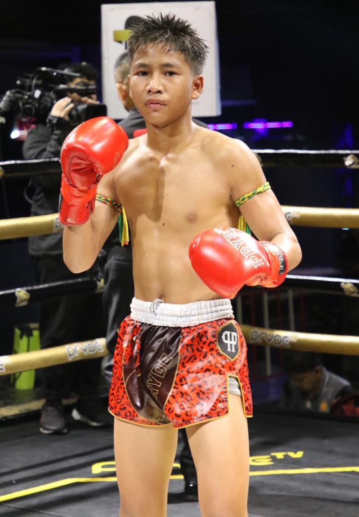 สิงห์ชุมพล น.อนุวัฒน์ยิม