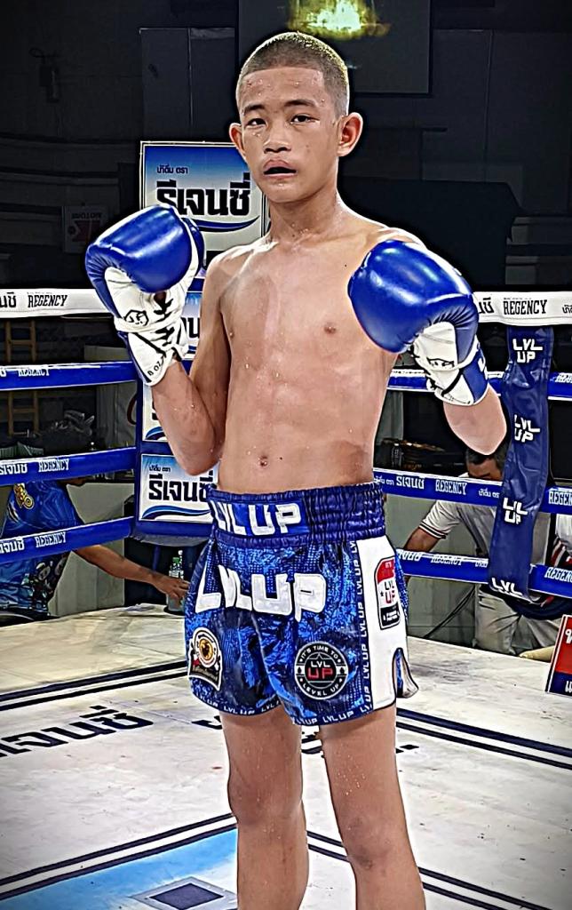 เหลี่ยมเพชร ศิษย์ป๋าก้อง