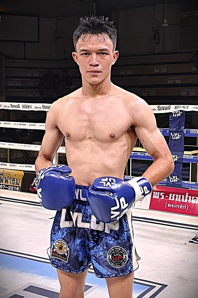 พลังเพชร ศิษย์ซ้อบี