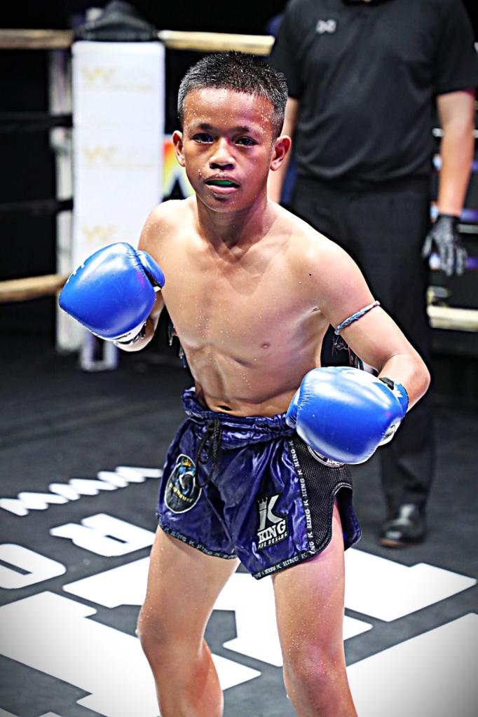 เพชรตาทอง สจ.โหน่งชลบุรี