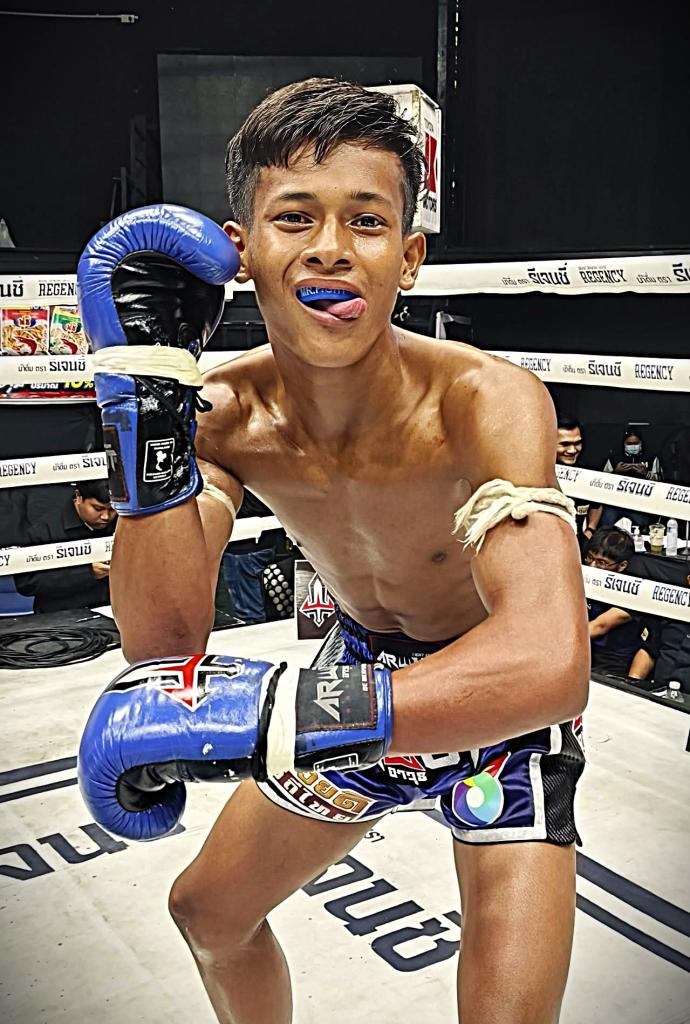 เสือดำ พชรยิมส์