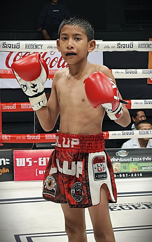 ขุนศึกน้อย ศิษย์ผู้ใหญ่เทพ