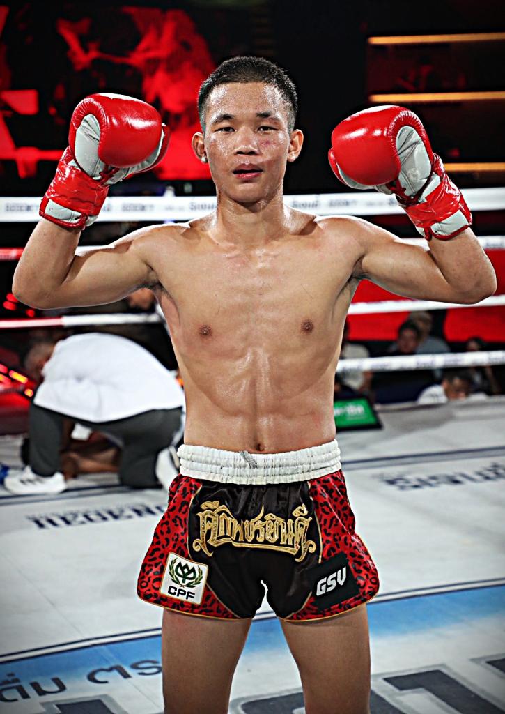 เจริญบุญเล็ก พานทองยิมส์