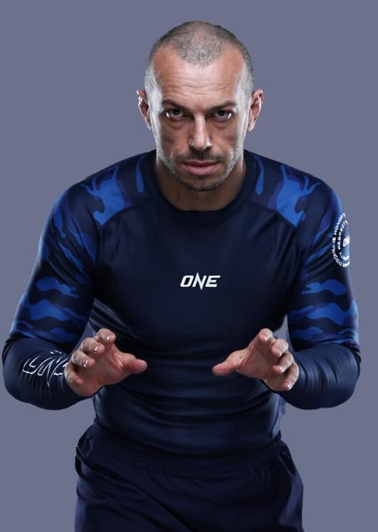 แล็กลัน ไจลส์