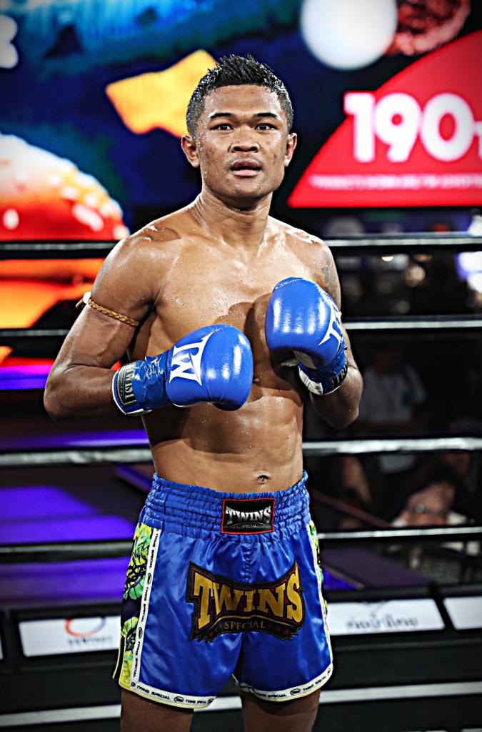 เซียงน้อยร้อยล้าน เหล่าโชคเจริญราชสีห์