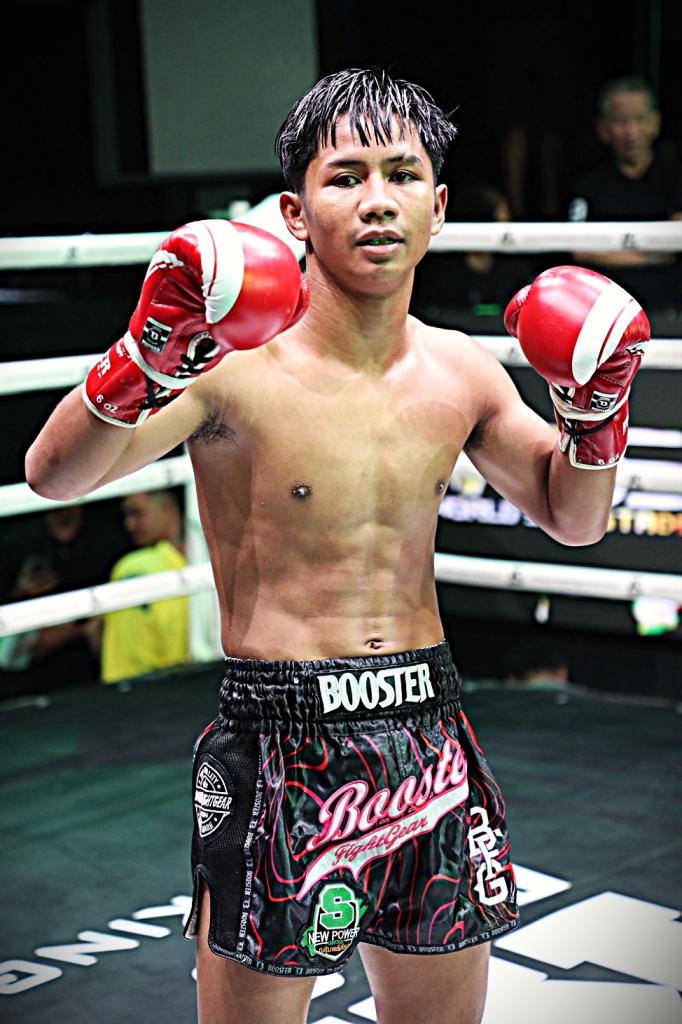 แซมซั่น สิงห์บัลลังก์ทอง