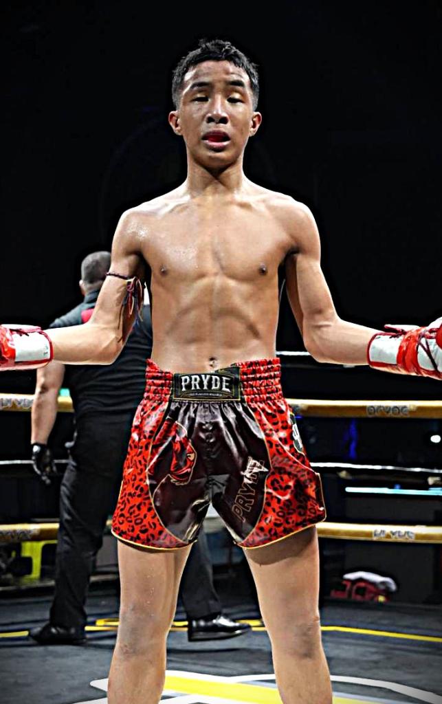 โรเบิร์ต ปานนิวัฒน์มวยไทย