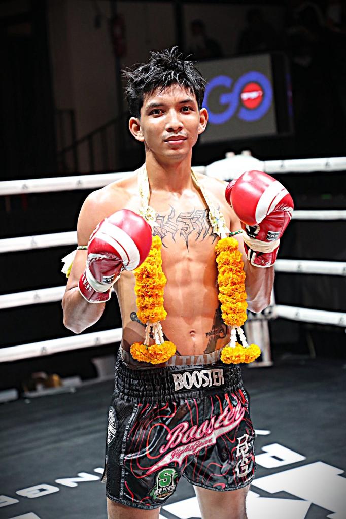 ยอดฉัตรเล็ก ศิษย์ไชโย