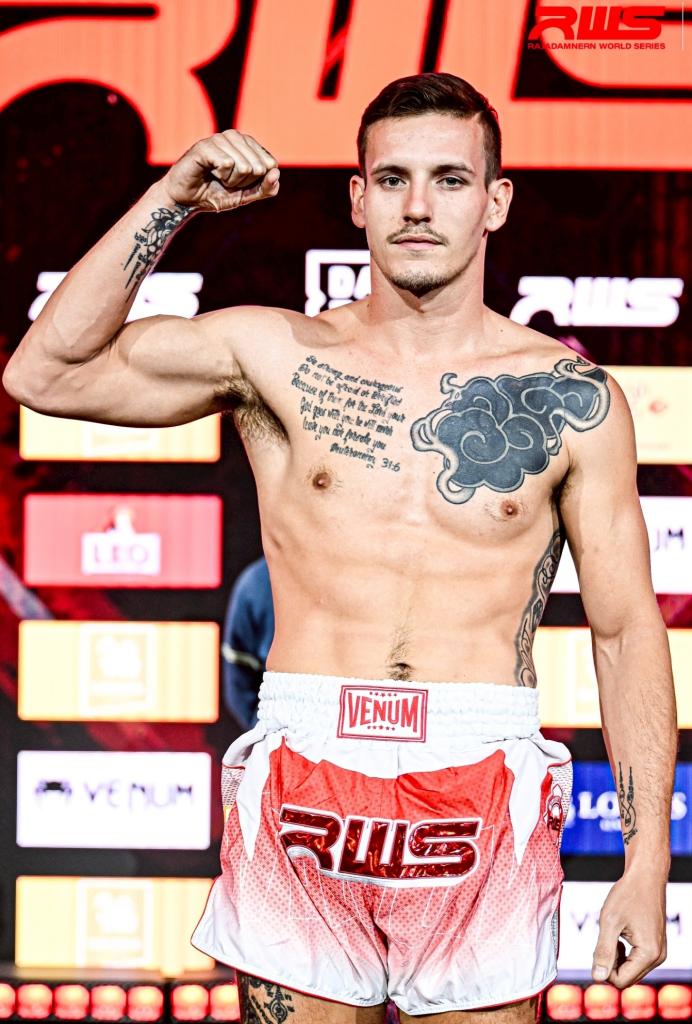 ซักคารี ฟอกซ์