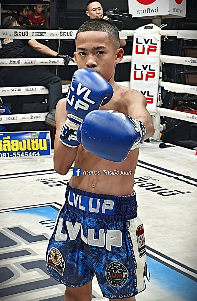 ฉัตรมงคล ปานนิวัฒน์มวยไทย