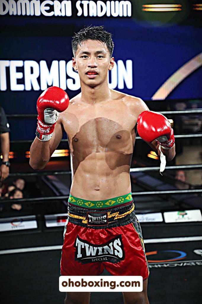 สองพยัคฆ์ ลูกเสด็จแม่บังภัย