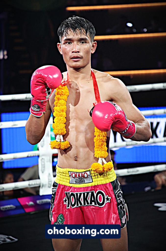 แก่นเพชร สิงห์มณีชัย