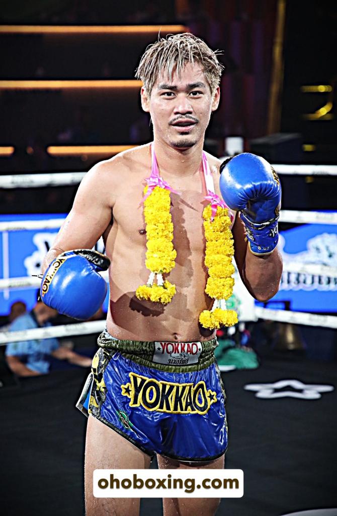 ชาญคริต มานพมวยไทยยิม