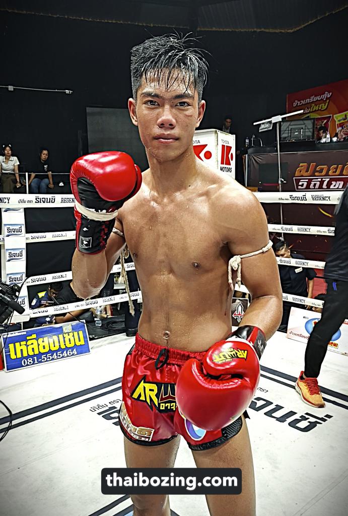 เพชรทองเก้า พชรยิม