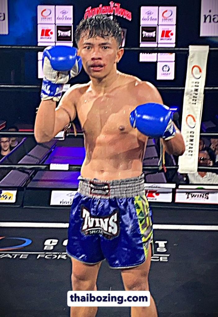 แกร่ง รร.ราชวินิตบางแก้ว