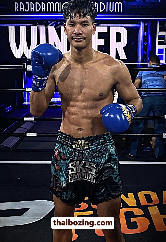 ก้องปทุม ศิษย์สั่งปราบ