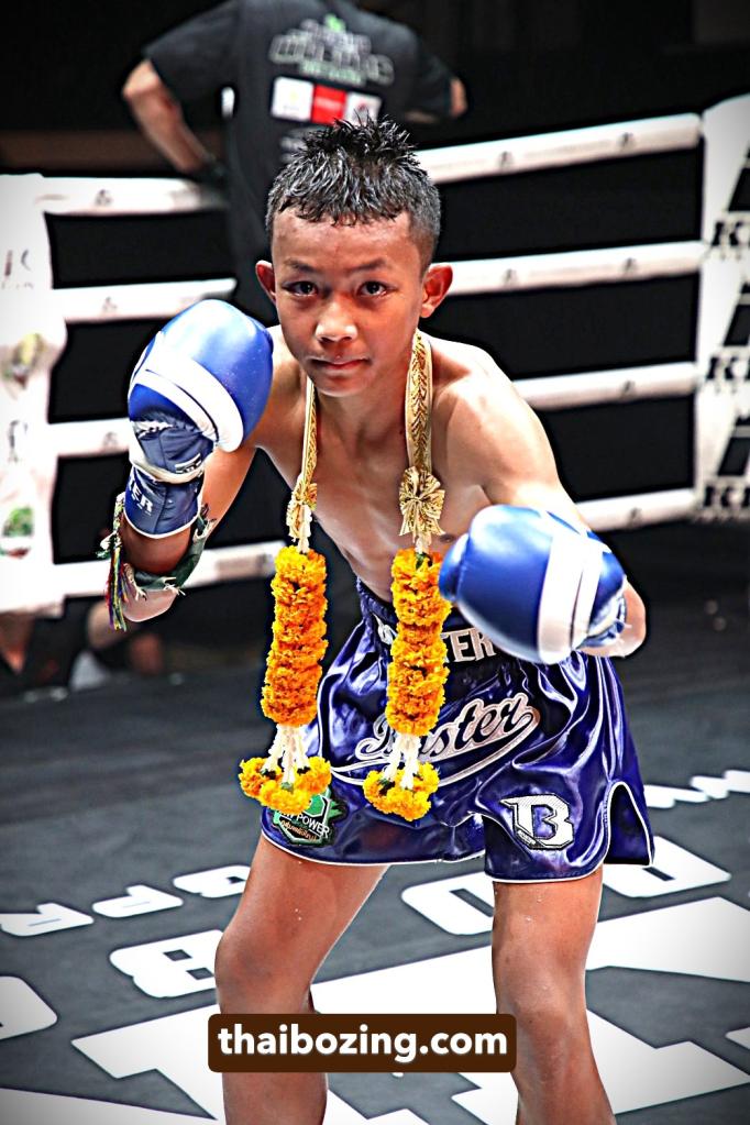 พนมทวนเล็ก ศิษย์ขุนทัพ