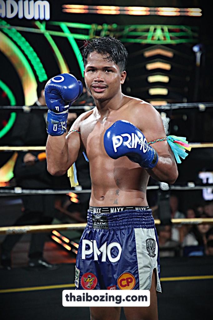 กุหลาบขาว ส.บุญยรักษ์