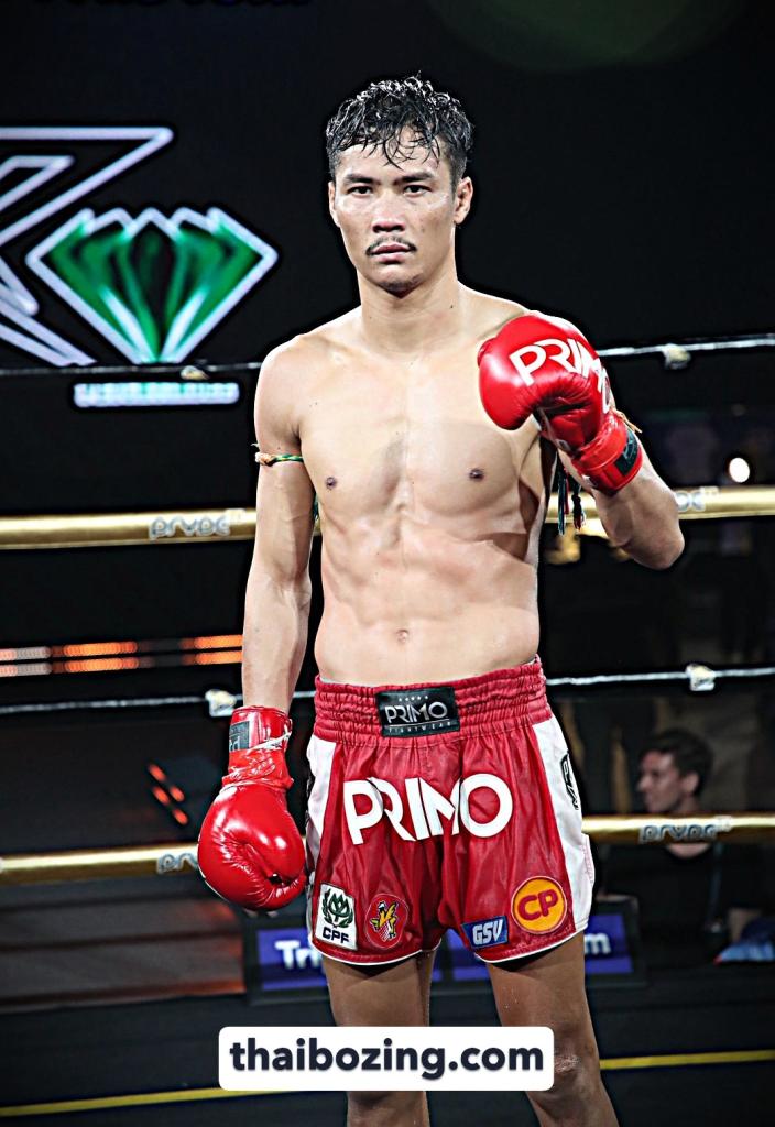 ธงน้อย ว.สังข์ประไพ