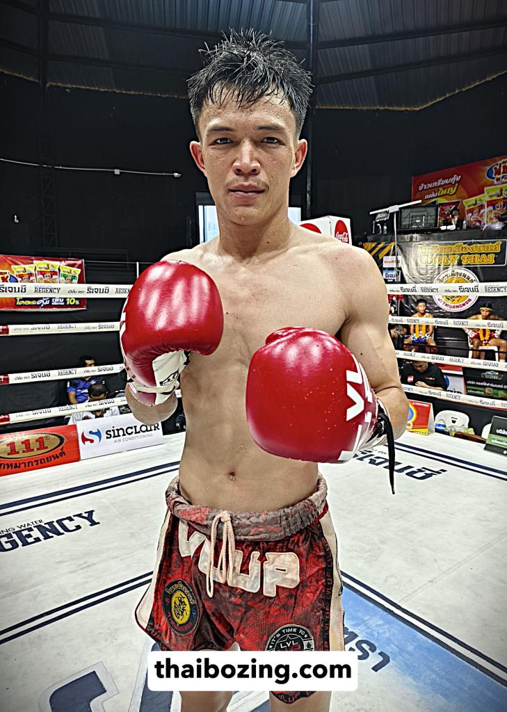 พลังเพชร ศิษย์ซ้อบี