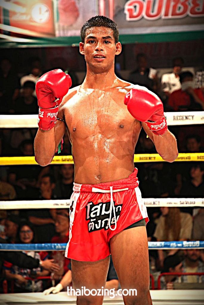 เพชรชยุตฆ์ ส.ธนโชติ