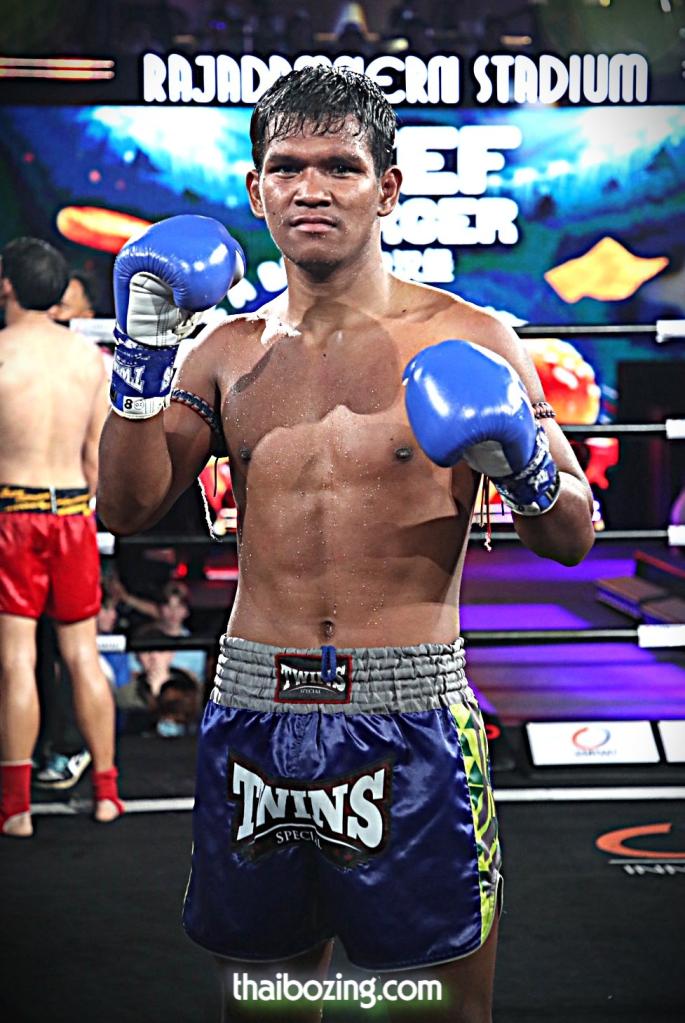 เพชรบุญชอบ ส.พาราษฏร์