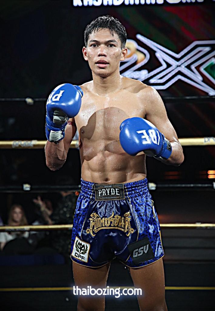 เพชรสองเล บ.รุ่งโรจน์