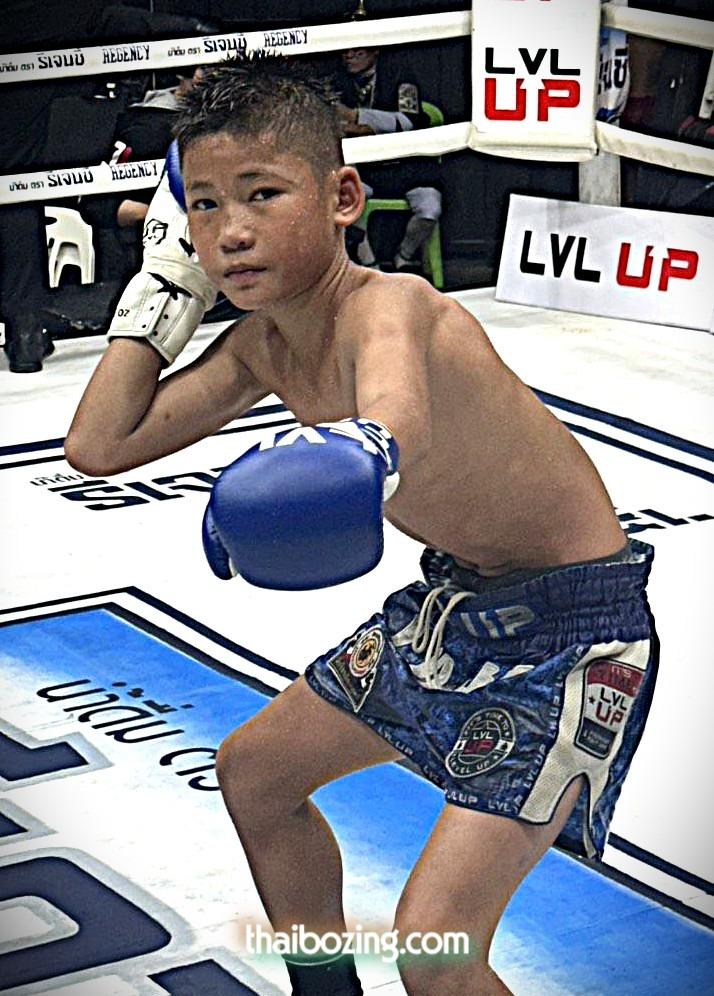 มนต์เสน่ห์ ศิษย์เพชรฉลูกัณฑ์