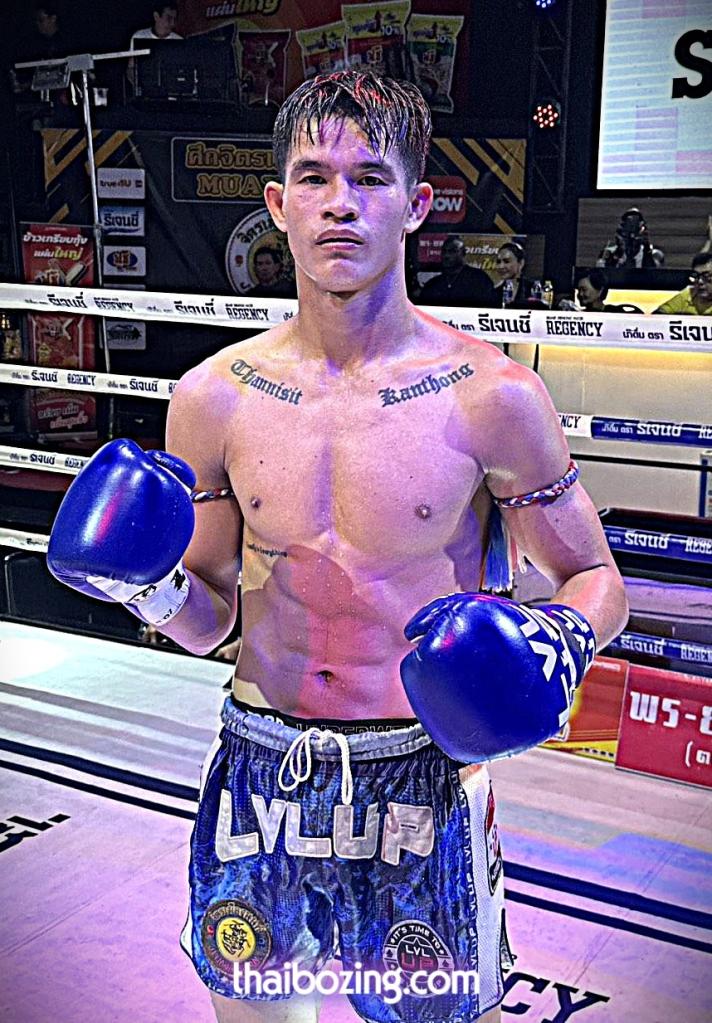 เดือน จิตรเมืองนนท์