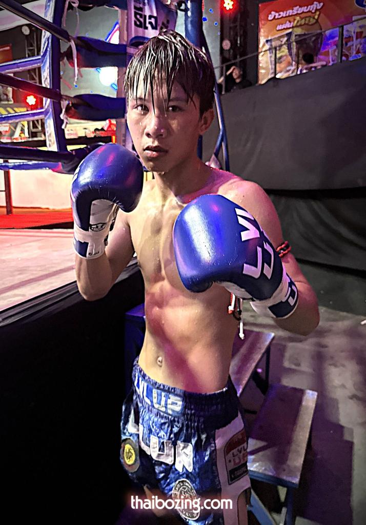 สองแผ่นดิน ลูกแก้วตามิตร