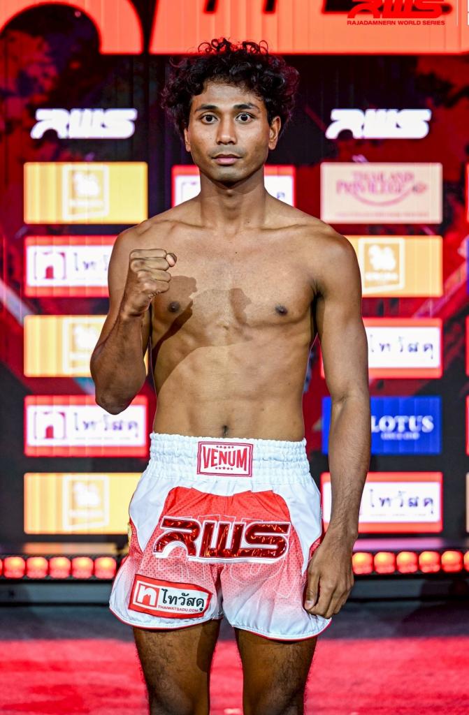 ซุปเปอร์ชับ บางแสนไฟท์คลับ