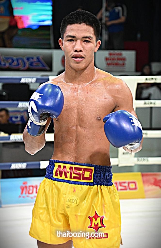 แสนเมืองน้อย ศิษย์กำนันเหน่ง