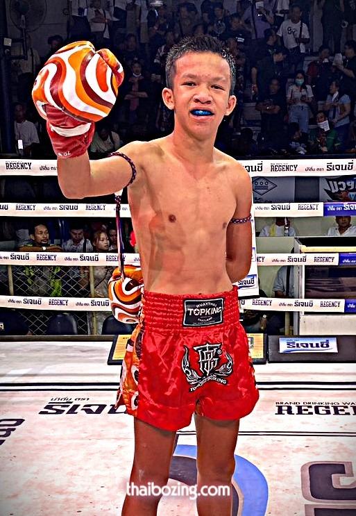 เพชรฟูจิ ศิษย์ทหารเอก