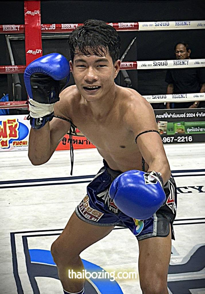 ฟ้าผ่า แสนชัยดีน่ายิม