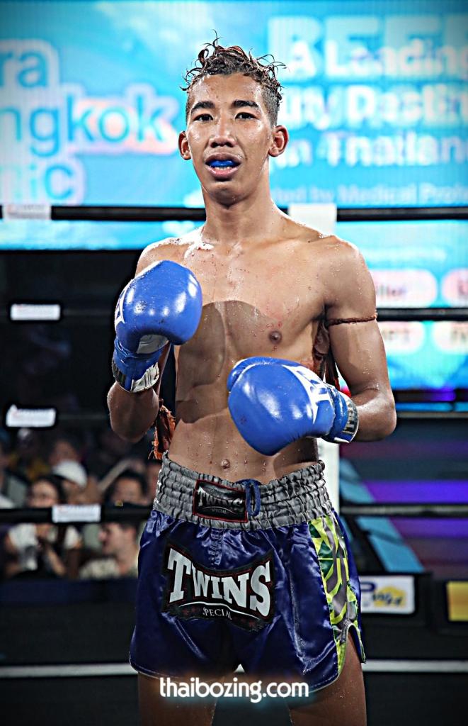 ยอดปกรณ์ ศิษย์เจ๊รัตน์มวยไทยยิม