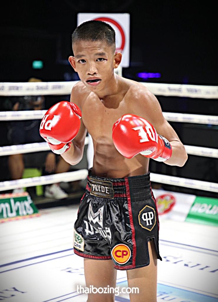 เด่นเมืองลาว ยุทธการมวยไทย